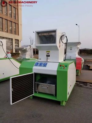 Custom Screen Mesh Plastic Auxiliary Machine PVC / PE Pipe Crushing Grinding Machine