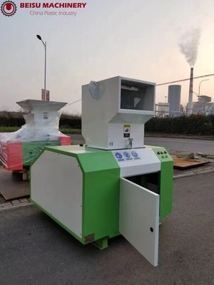 Custom Screen Mesh Plastic Auxiliary Machine PVC / PE Pipe Crushing Grinding Machine