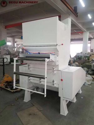Custom Screen Mesh Plastic Auxiliary Machine PVC / PE Pipe Crushing Grinding Machine